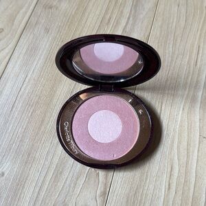 Charlotte Tilbury cheek to chic  blush